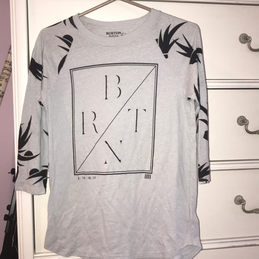 BURTON 3/4 sleeve top